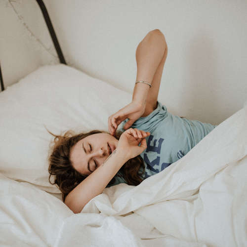 7 Easy Hacks To Become A Morning Person